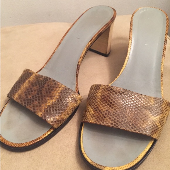 GUCCI Sandals 🔥 - Picture 1 of 9